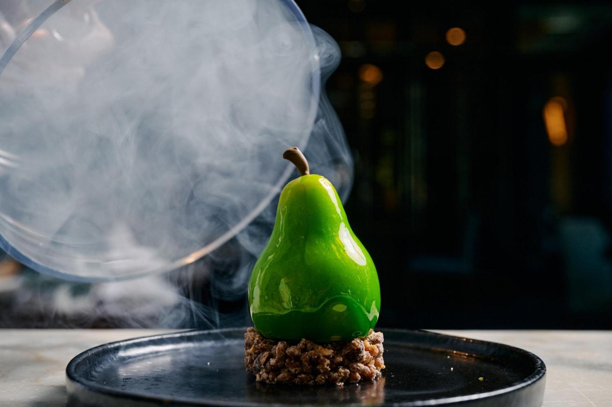 Hotel The Westin Melburne Exterior foto A pear dessert