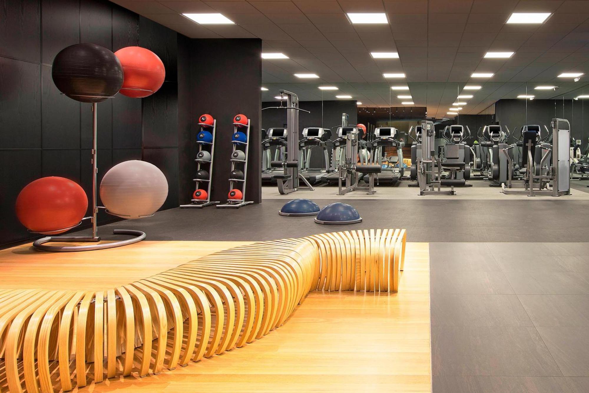 Hotel The Westin Melburne Exterior foto The gym at The Dorchester